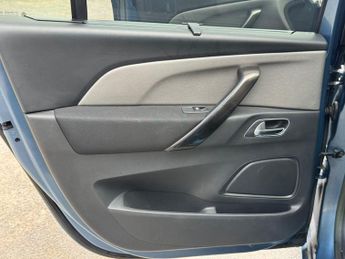 Citroen Grand C4 Picasso 1.6 e-HDi Exclusive+ ETG6 Euro 5 (s/s) 5dr