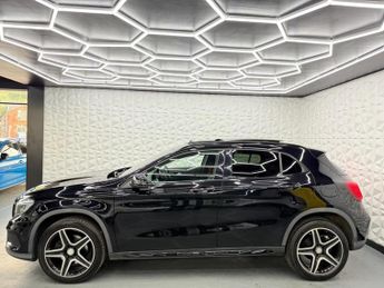 Mercedes-Benz GLA 2.1 GLA220d AMG Line (Premium Plus) 7G-DCT 4MATIC Euro 6 (s/s) 5