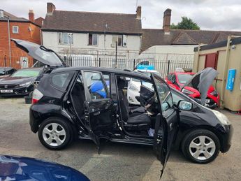 Honda Jazz 1.4 i-VTEC ES Hatchback 5dr Petrol i SHIFT Euro 5 (99 ps)