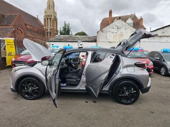 Toyota C-HR 1.8 VVT-h Dynamic SUV 5dr Petrol Hybrid CVT Euro 6 (s/s) (122 ps