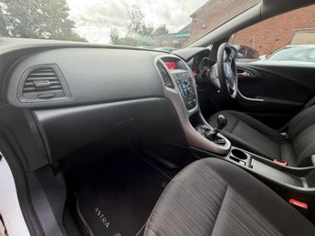 Vauxhall Astra 1.7 CDTi ecoFLEX Exclusiv Euro 5 5dr