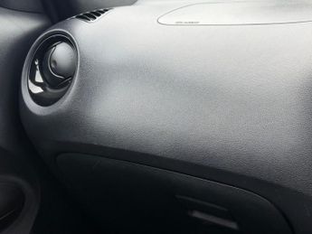 Nissan Juke 1.6 Tekna XTRON Euro 6 5dr