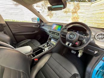 MG MG HS 1.5 T-GDI Exclusive SUV 5dr Petrol DCT Euro 6 (s/s) (162 ps) 12 