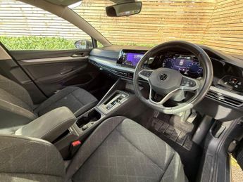 VOLKSWAGEN GOLF 1.0 eTSI MHEV Life Hatchback 5dr Petrol Hybrid DSG Euro 6 (s/s) 