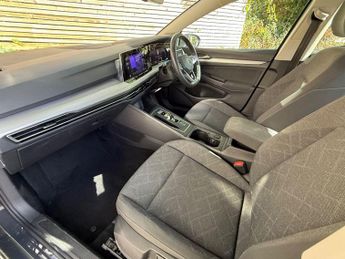 VOLKSWAGEN GOLF 1.0 eTSI MHEV Life Hatchback 5dr Petrol Hybrid DSG Euro 6 (s/s) 