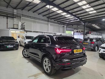 Audi Q3 2.0 TFSI 40 S line S Tronic quattro Euro 6 (s/s) 5dr
