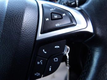 FORD MONDEO 2.0 TDCi Zetec Hatchback 5dr Diesel Manual Euro 6 (s/s) (150 ps)