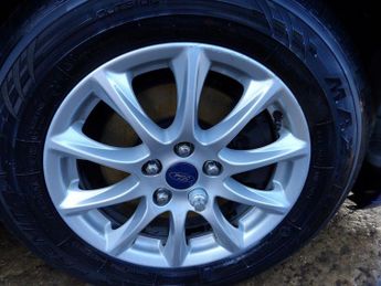 FORD MONDEO 2.0 TDCi Zetec Hatchback 5dr Diesel Manual Euro 6 (s/s) (150 ps)