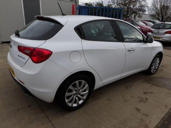 ALFA ROMEO GIULIETTA 2.0 JTDM-2 Giulietta Hatchback 5dr Diesel Manual Euro 6 (s/s) (1