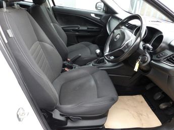 ALFA ROMEO GIULIETTA 2.0 JTDM-2 Giulietta Hatchback 5dr Diesel Manual Euro 6 (s/s) (1