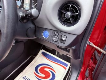 Toyota Yaris 1.5 VVT-h Icon E-CVT Euro 6 (s/s) 5dr