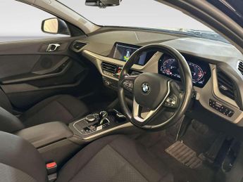 BMW 1 Series 1.5 118i SE (LCP) Hatchback 5dr Petrol DCT Euro 6 (s/s) (136 ps)
