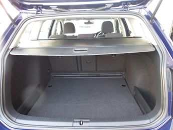 Volkswagen Golf 2.0 TDI SE Nav DSG Euro 6 (s/s) 5dr