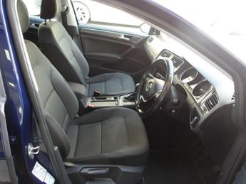 Volkswagen Golf 2.0 TDI SE Nav DSG Euro 6 (s/s) 5dr