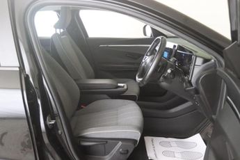 Renault Megane E-Tech 60kWh equilibre Auto 5dr (optimum charge)