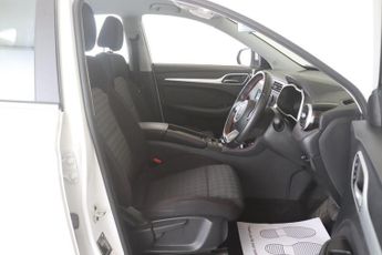MG MG ZS 51.1kWh SE Auto 5dr