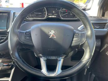 Peugeot 2008 1.2 PureTech Allure Premium EAT Euro 6 (s/s) 5dr