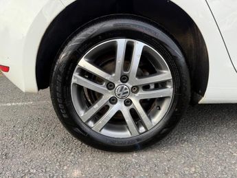 Volkswagen Golf 1.6 TDI Match DSG Euro 5 5dr