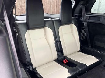 Land Rover Discovery Sport 2.0 Discovery Sport R-Dynamic SE D Auto 4WD 5dr