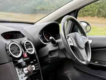 Vauxhall Corsa 1.4i 16v Design 5dr (a/c)