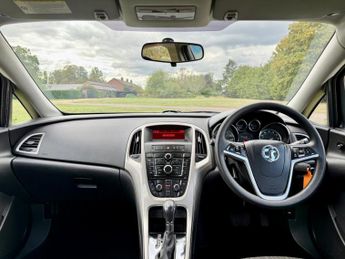 Vauxhall Astra 1.6 16v Exclusiv Auto Euro 5 5dr
