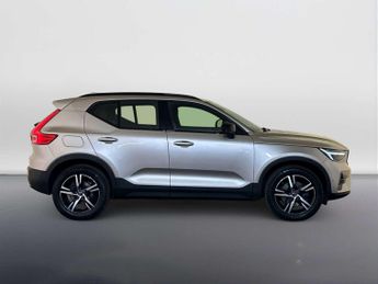 Volvo XC40 2.0 B3 MHEV Plus Dark SUV 5dr Petrol Hybrid DCT Auto Euro 6 (s/s