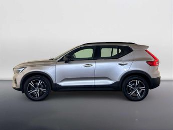 Volvo XC40 2.0 B3 MHEV Plus Dark SUV 5dr Petrol Hybrid DCT Auto Euro 6 (s/s