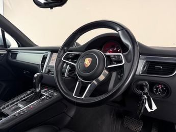 Porsche Macan 3.0 V6 S SUV 5dr Petrol PDK 4WD Euro 6 (s/s) (340 ps)