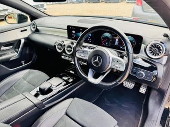 Mercedes-Benz A Class 1.3 A180 AMG Line Edition (Premium) 7G-DCT Euro 6 (s/s) 4dr