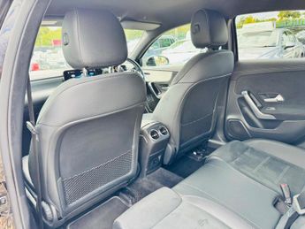Mercedes-Benz A Class 1.3 A180 AMG Line Edition (Premium) 7G-DCT Euro 6 (s/s) 4dr