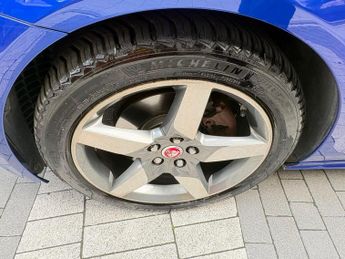 Jaguar XE 2.0d R-Sport Auto Euro 6 (s/s) 4dr