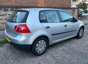Volkswagen Golf 1.6 FSI S 5dr