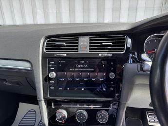 Volkswagen Golf 1.5 TSI EVO R-Line DSG Euro 6 (s/s) 5dr