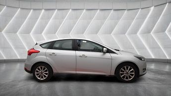 Ford Focus 1.0T EcoBoost Titanium Auto Euro 6 (s/s) 5dr