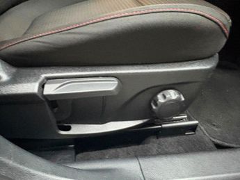 Ford Focus 1.0T EcoBoost MHEV ST-Line DCT Euro 6 (s/s) 5dr
