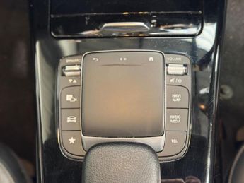 Mercedes-Benz CLA 1.3 CLA180 AMG Line (Premium Plus 2) Coupe 7G-DCT Euro 6 (s/s) 4