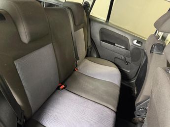 Ford Fusion 1.6 Zetec Climate 5dr