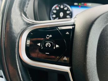 Volvo XC90 2.0 D5 Momentum Geartronic 4WD Euro 6 (s/s) 5dr