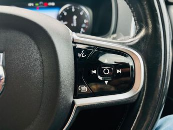 Volvo XC90 2.0 D5 Momentum Geartronic 4WD Euro 6 (s/s) 5dr