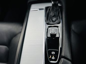 Volvo XC90 2.0 D5 Momentum Geartronic 4WD Euro 6 (s/s) 5dr