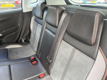 Peugeot 2008 1.6 e-HDi Crossway Euro 5 (s/s) 5dr