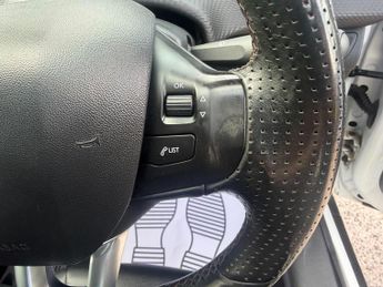 Peugeot 2008 1.6 e-HDi Crossway Euro 5 (s/s) 5dr