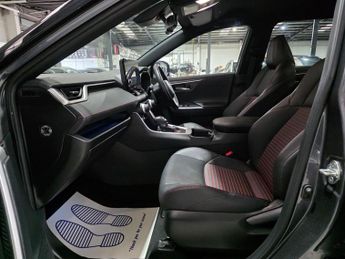 Toyota RAV4 2.5 VVT 18.1kWh Dynamic CVT 4WD Euro 6 (s/s) 5dr