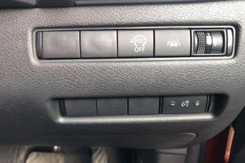 Nissan Qashqai 1.3 DiG-T MH 158 N-Connecta 5dr Xtronic