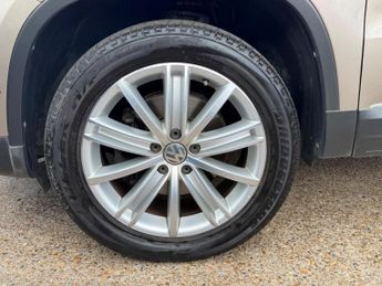 Volkswagen Tiguan 2.0 TDI BlueMotion Tech Match Edition DSG 4WD Euro 6 (s/s) 5dr