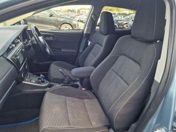 Toyota Auris 1.8 VVT-h Icon Plus CVT Euro 5 (s/s) 5dr