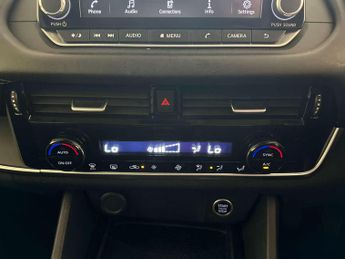 Nissan Qashqai 1.3 DIG-T MHEV Acenta Premium SUV 5dr Petrol Hybrid Manual Euro 