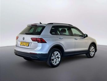 Volkswagen Tiguan 1.4 TSI 13kWh Life SUV 5dr Petrol Plug-in Hybrid DSG Euro 6 (s/s