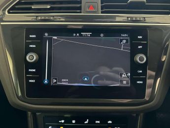 Volkswagen Tiguan 1.4 TSI 13kWh Life SUV 5dr Petrol Plug-in Hybrid DSG Euro 6 (s/s