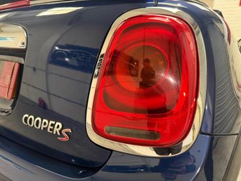 MINI Convertible 2.0 Cooper S Auto Euro 6 (s/s) 2dr